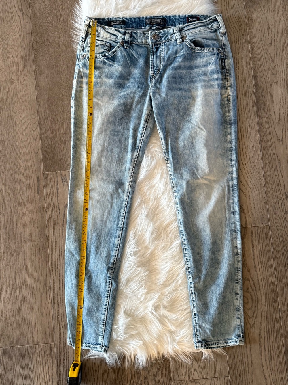 🌟 SILVER JEANS CO. - BOYFRIEND 🌟
Classic Stretch | Light Wash Jeans - Picture 9 of 11